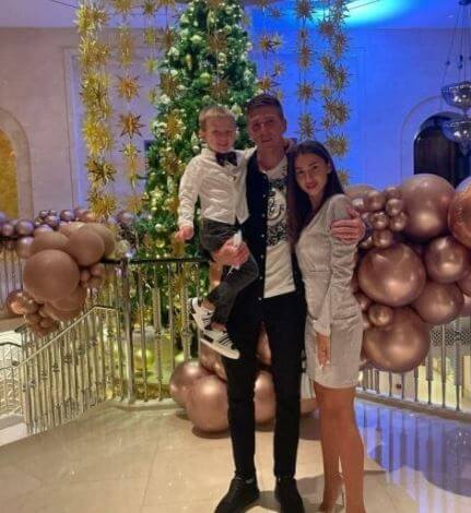 Yelena Soboleva with her husband Aleksandr Sobolev and son.